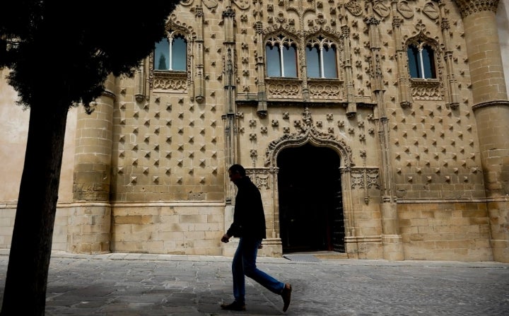 El Palacio de Jabalquinto también es símbolo del patrimonio de la ciudad.