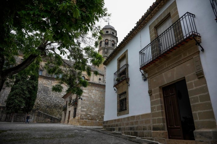 plaza santa maria torre catedral baeza