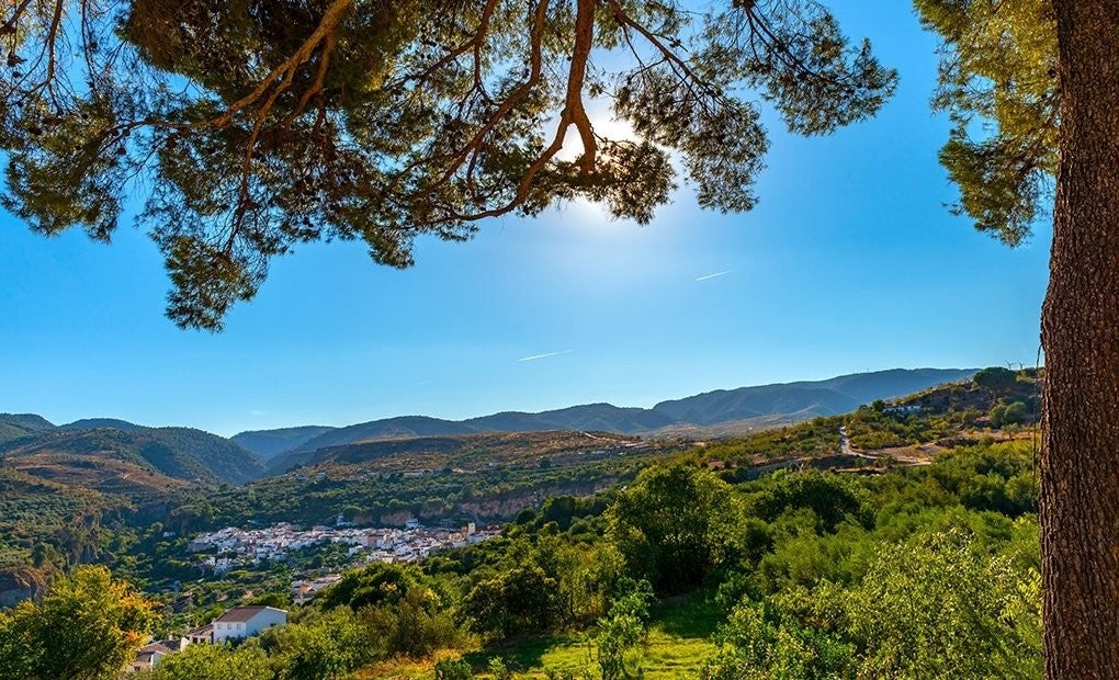 Albuñuelas, uno de los pueblecitos que forman el Valle de Lecrín.