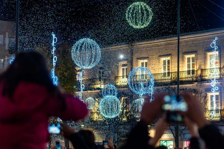 Las imágenes visuales reventaron los móviles.