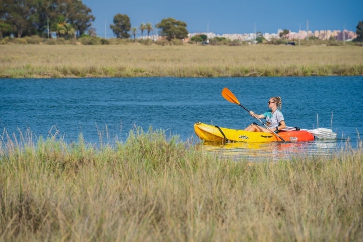 Paddle Surf Isla Canela chica en kayak