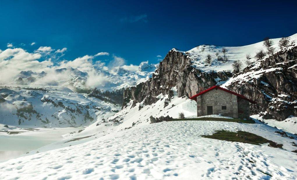 Paisaje invernal en los Picos de Europa.