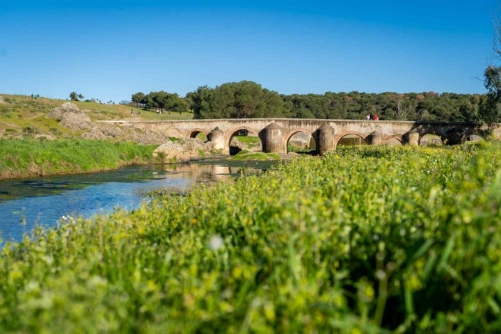 Puente de los Ocho Ojos