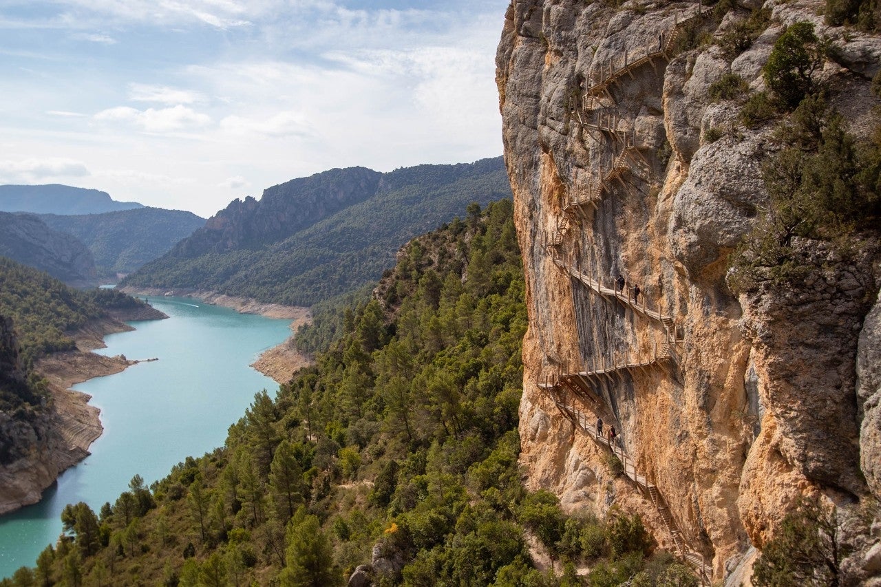 Escaleras al paraíso en la sierra del Montsec