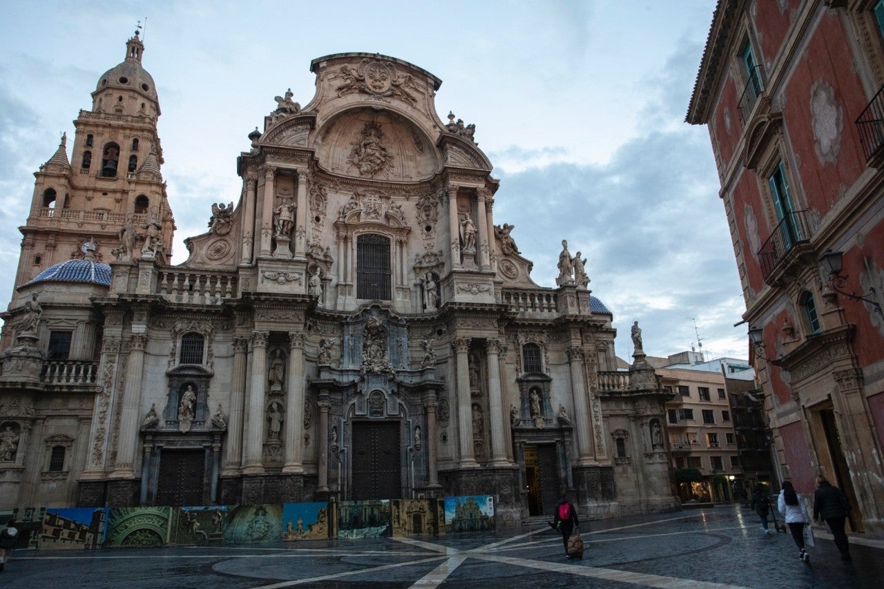 Un paseo por el centro de Murcia: Glorieta de España, Catedral y Casino, Guía Repsol