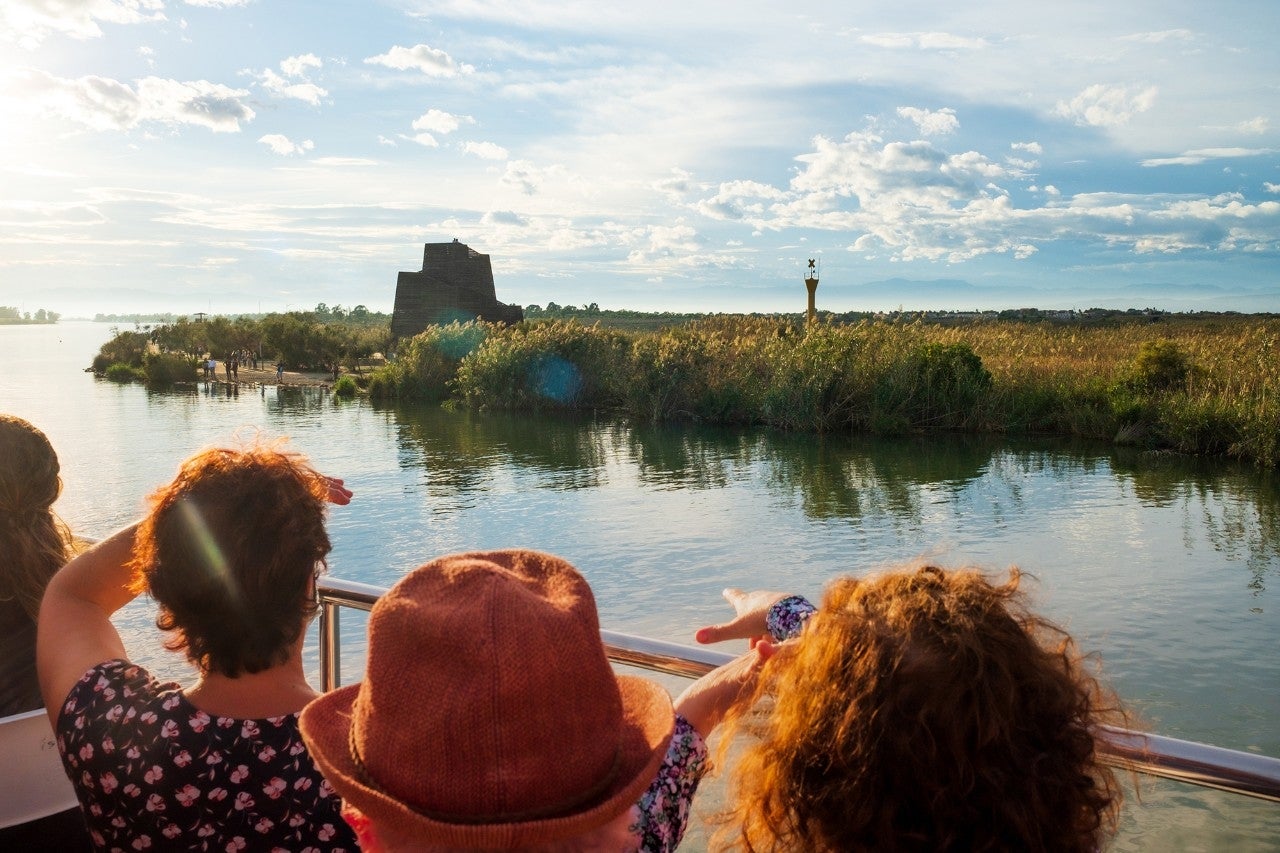 Hoy vamos a contemplar el Delta del Ebro a ras del agua,