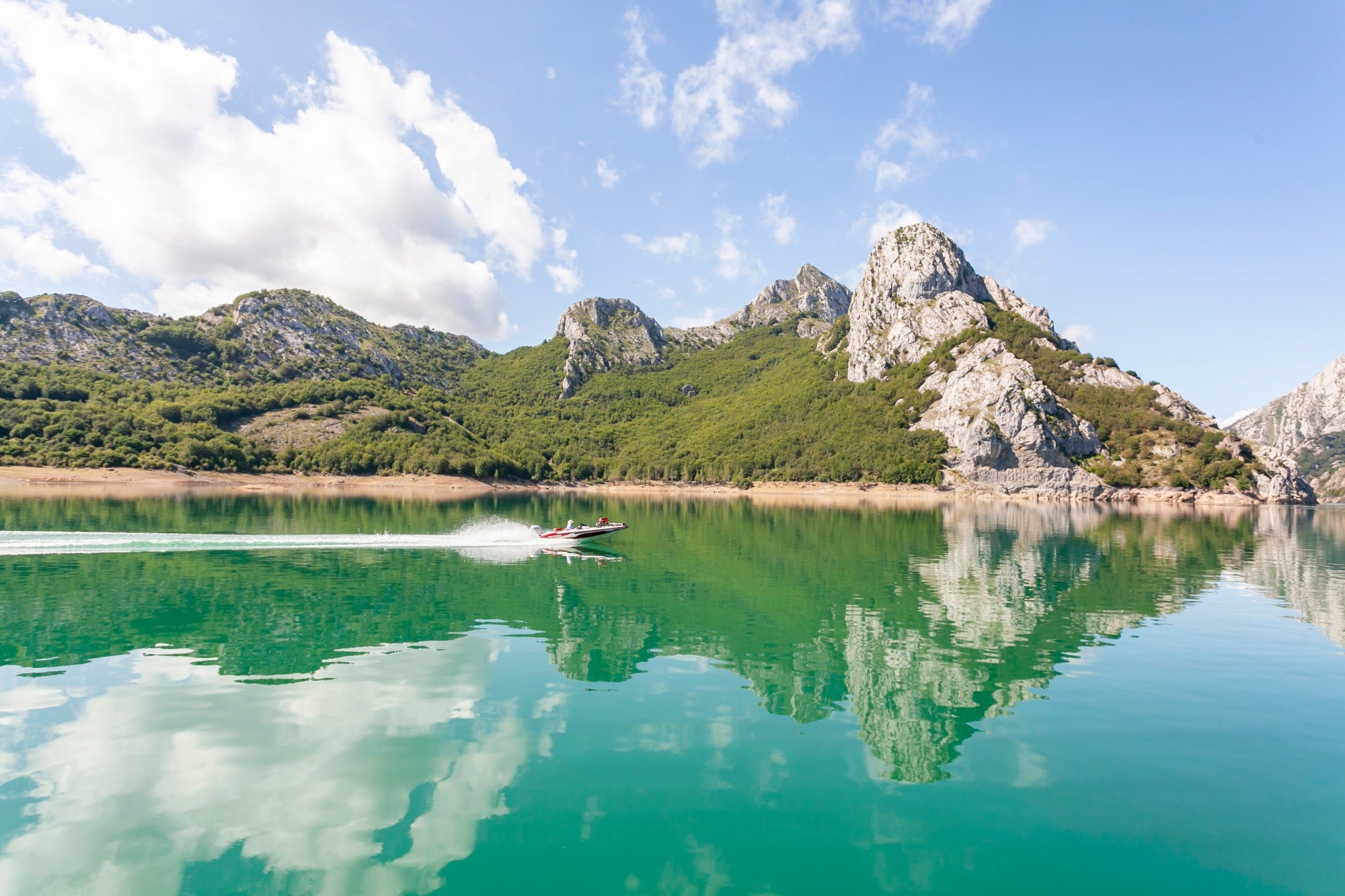  Todavía se puede disfrutar del embalse en soledad.