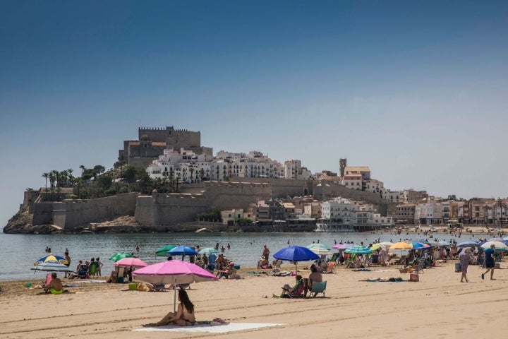 La Playa Norte y el castillo, una de las estampas más bellas de Peñíscola.