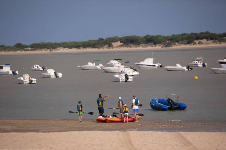 Los fuertes vientos del Levante no son problema para hacer deporte en Cádiz.