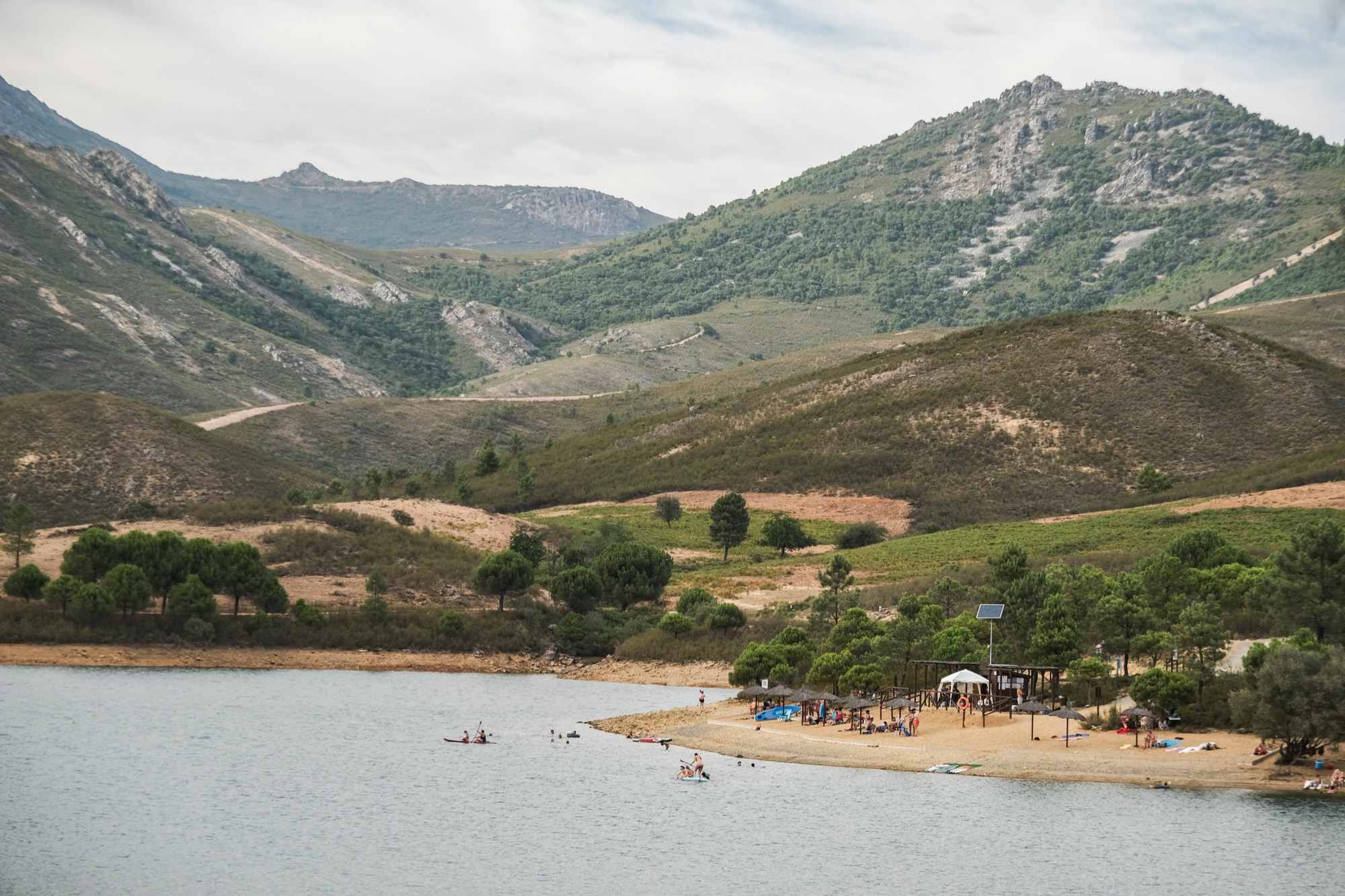Cancho del Fresno: la playa azul de Cañamero | Guía Repsol