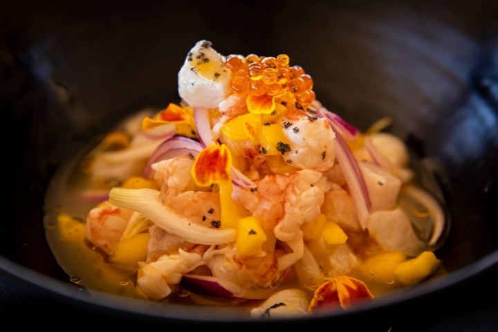 El refrescante ceviche es perfecto para abrir boca.