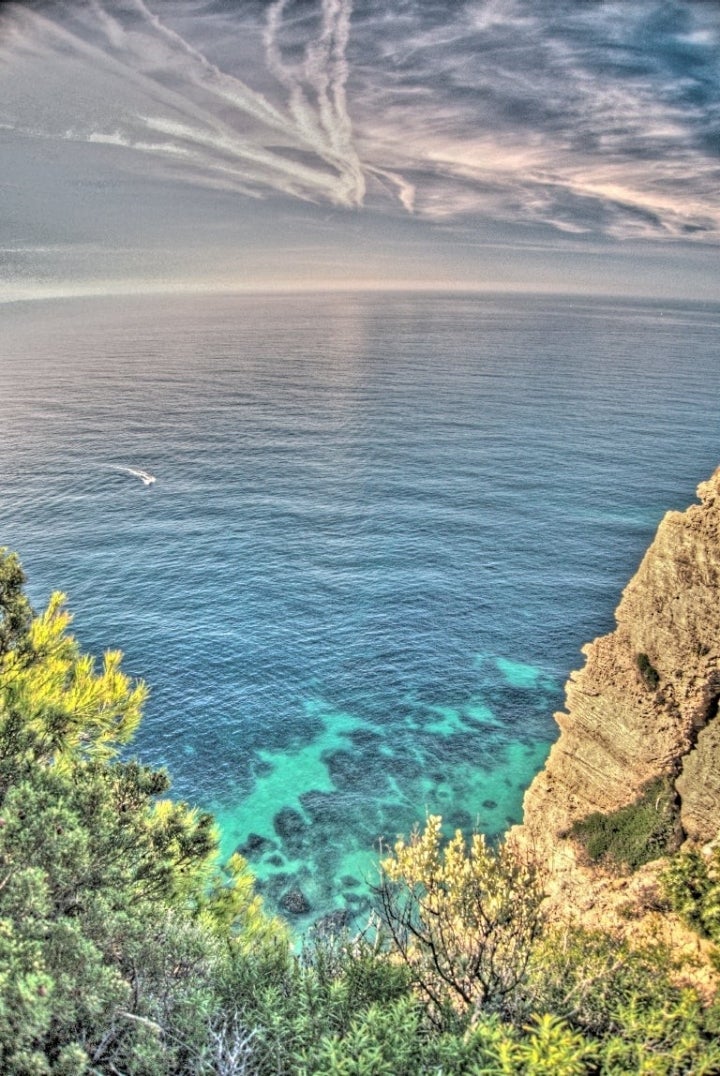 Un mar de tres colores en Caños de Meca. Foto: Isaac (con Creative Commons).