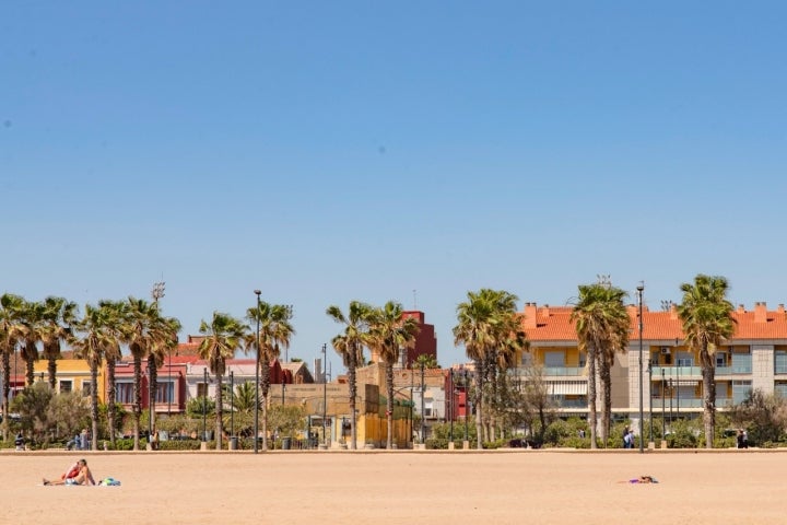 Aquí, en la playa de Las Arenas, se ubicaba el antiguo barrio de pescadores de Valencia.