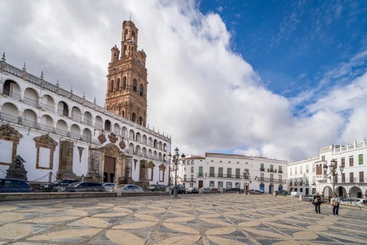 Badajoz entre fortalezas templarias y teatros romanos