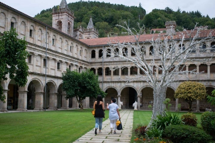 Claustro dos Cabaleiros, de estilo renacentista.