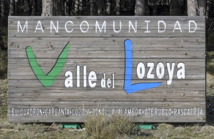 El cartel que te abre las puertas al Valle del Lozoya. Foto: Shutterstock.
