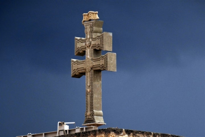 En 1934 una noticia revoluciona Caravaca: la Cruz ha sido robada. 