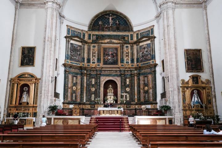 Altar de la iglesia de Nuestra Señora de la Asunción