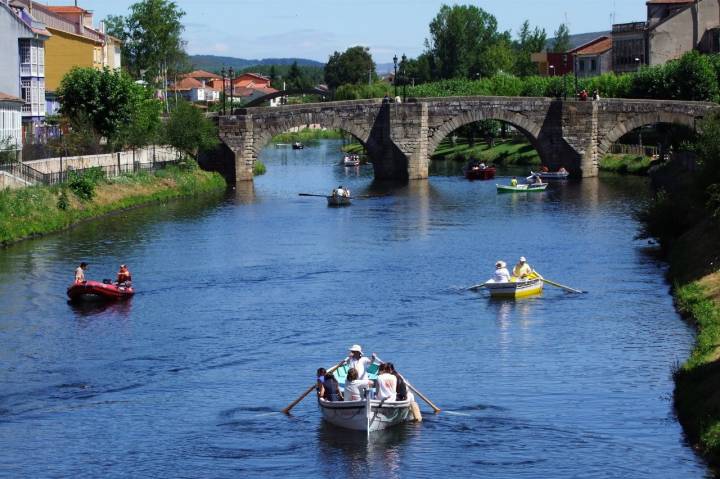 El puente romano, una joya de la localidad. Foto: Turismo Monforte