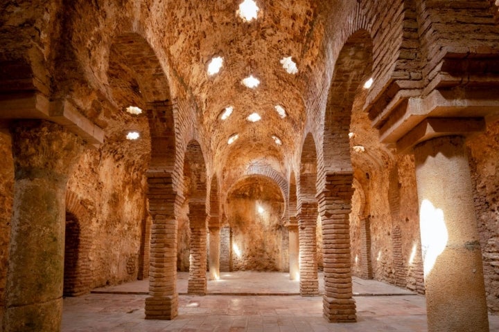 Baños Árabes, uno de los hammames mejor conservados de la Península.