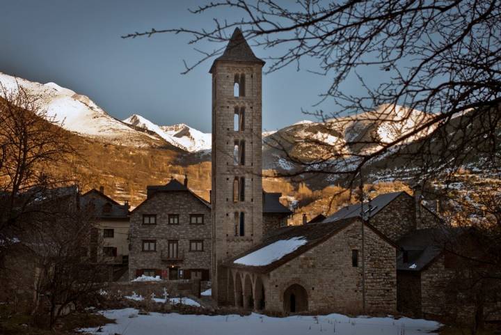 La torre de Santa Eulalia. Según la leyenda, la joven Eulalia fue motivo de disputa entre Sant Climent y Sant Joan.