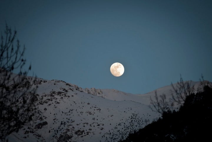 La belleza de la Vall de Boí, feudo de los Erill, justifica su elección para levantar iglesias por maestros lombardos anónimos.