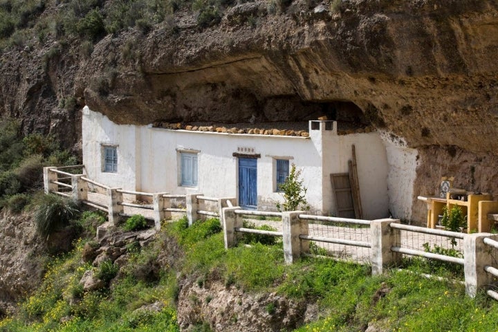 casa cueva canales de padules