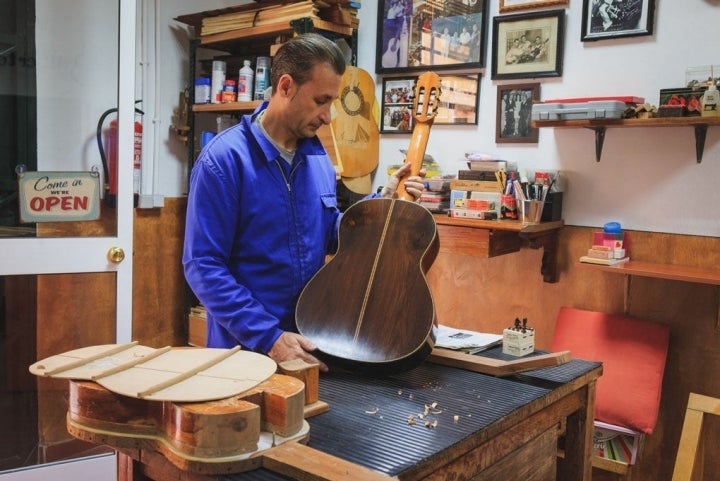 Alberto Pantoja, el taller de los grandes artistas del flamenco.