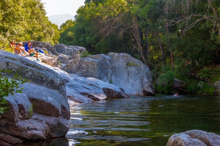 Poza del río Alberche en puente Arco, junto a Burgohondo.