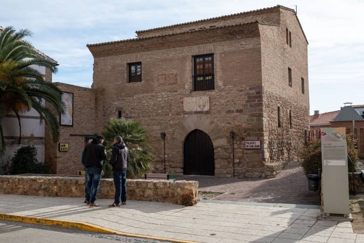 El Palacio de San Juan y sus edificios anexos hoy en día es un complejo cultural para los vecinos de La Almunia.
