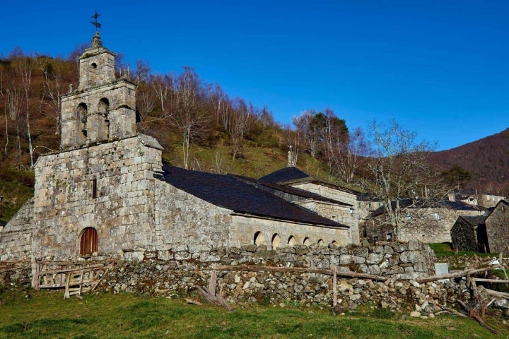 Iglesia Santa María Suárbol