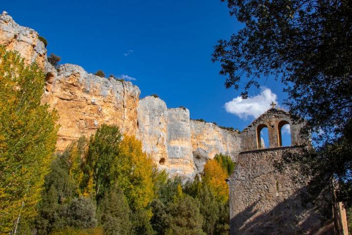 El colofón a la ruta son las ruinas de la Ermita de Santa María del Causar.