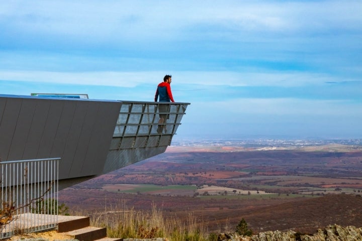 El mirador de Peñas Llanas es uno de los pasos más famosos de este camino natural.