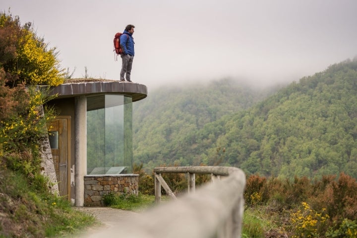 El Bosque de Muniellos es el mayor robledal de España y una de las masas forestales más emblemáticas de Europa. En la foto, el centro de interpretación.