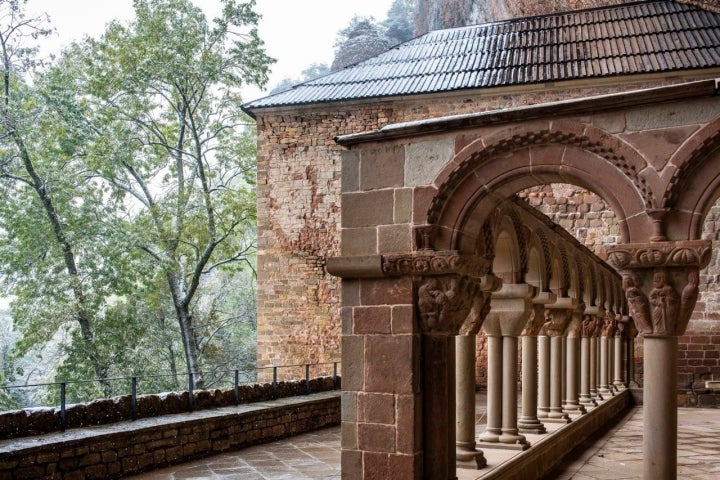 El pórtico es también un balcón sobre los bosques.