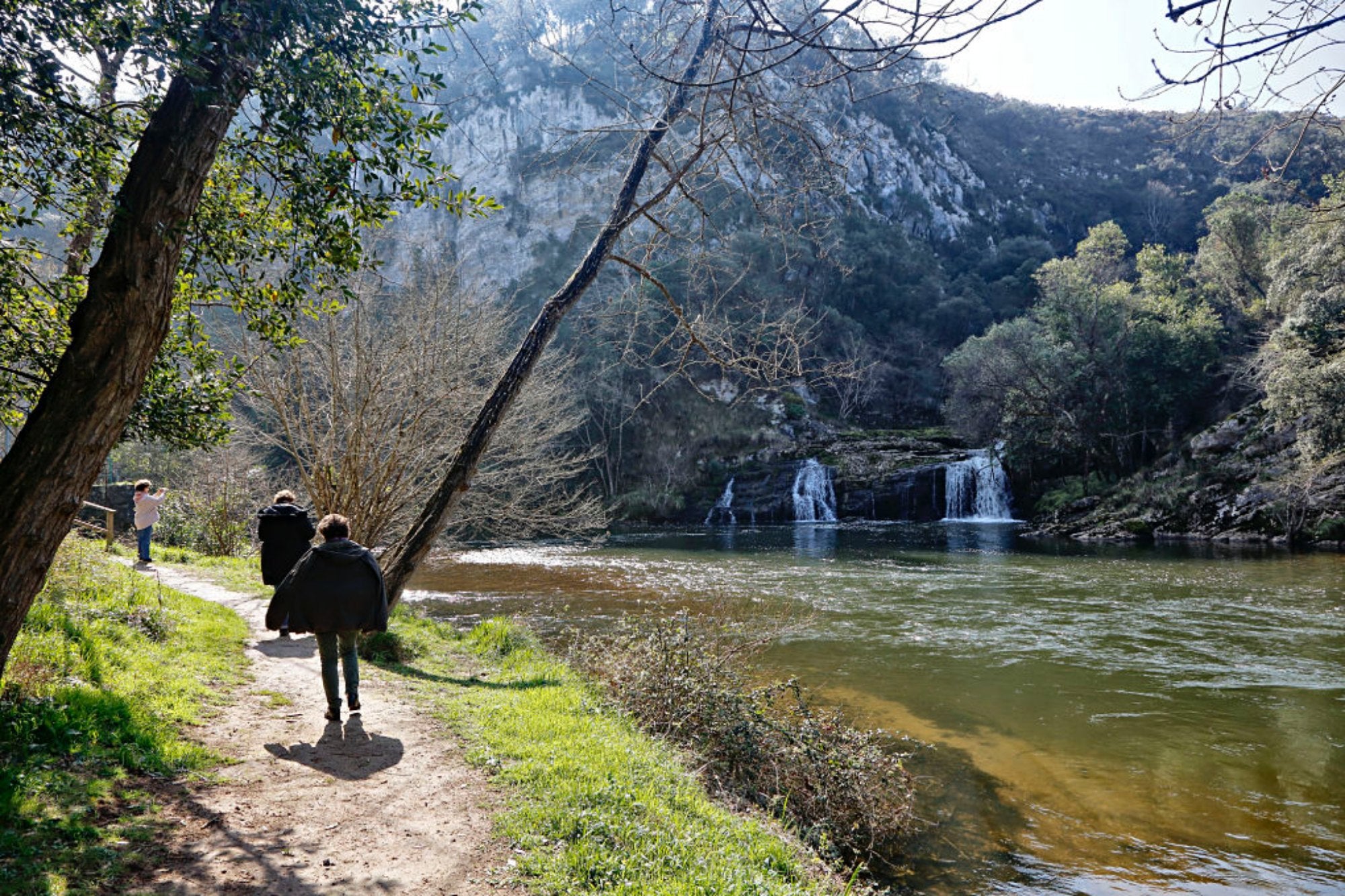 Ruta fluvial del Nansa a su paso por Camijanes