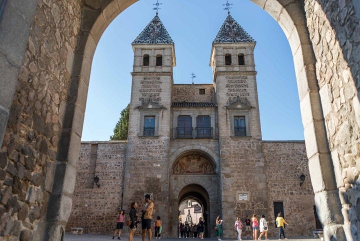 puerta de bisagra toledo