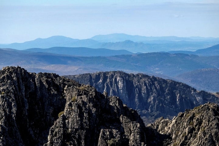 Panorámica de la comarca de las Villuercas (Cáceres) desde un mirador.