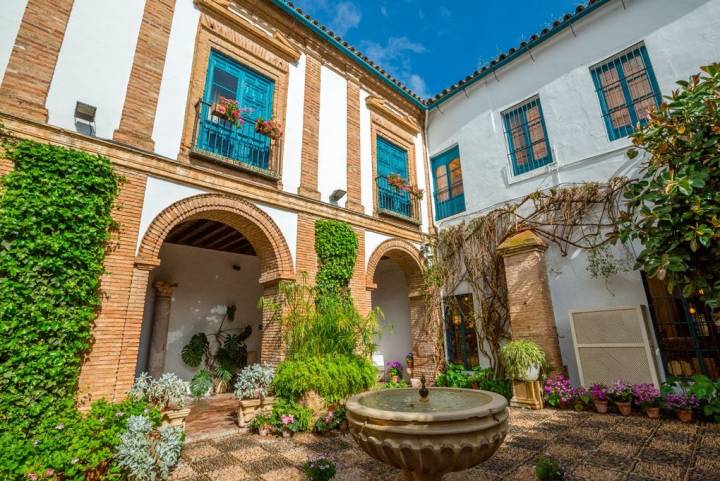El patio del Palacio de Viana, una belleza. Foto: Benny Marty. Shutterstock.