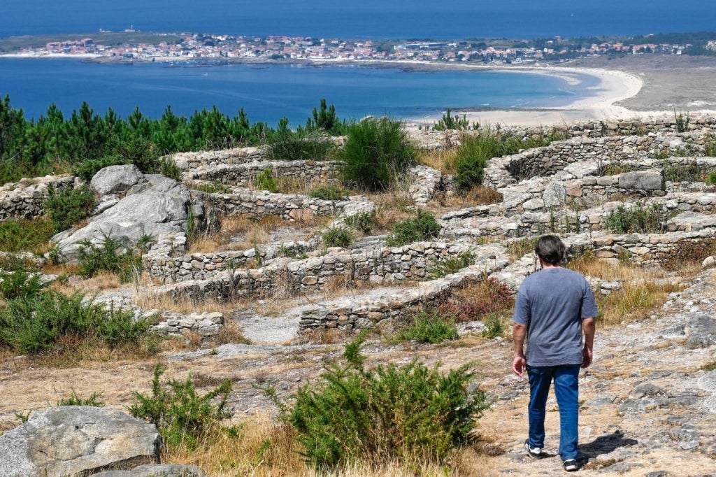 Descubrir las rías de otra manera: lagunas y miradores en la Península de O Barbanza Descubrir las rías de otra manera: lagunas y miradores en la Península de O Barbanza