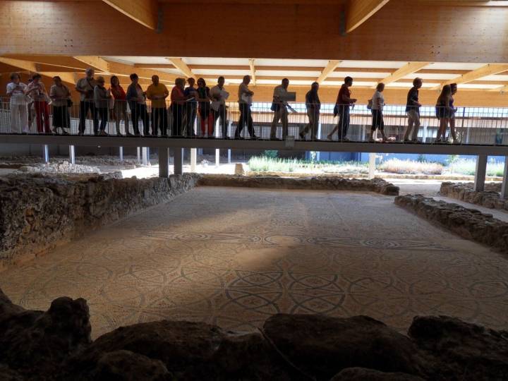Visitantes en el Museo Magna Mater, de la Villa romana La Dehesa. Foto: Magna Mater.