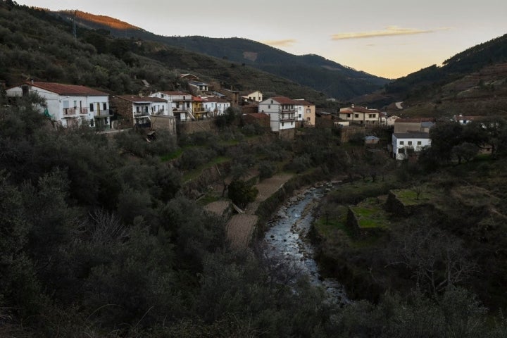 El río Hurdano a su paso por la alquería Casarrubia.