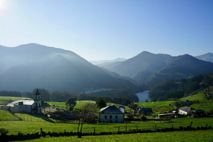 El idílico pueblo de Serandinas.