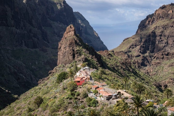 Risco de Catana en la Ruta por Masca (noroeste de Tenerife)