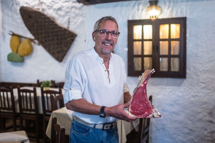 Eusebio Díaz, propietario de Mesón del Norte (Buenavista del Norte, Tenerife).