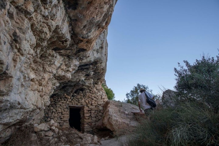 Una de las construcciones de piedra en seco que encontramos por el camino.