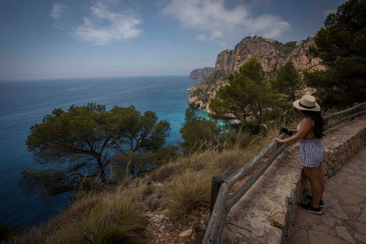 El mirador Dels Testos, un amplio balcón al mar a vista de pájaro.