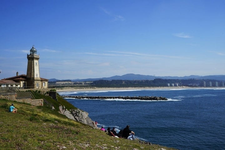 Faro de la Nieva