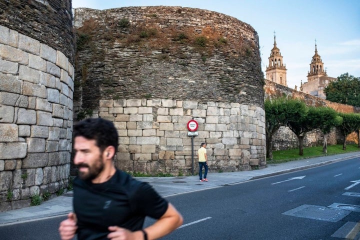 lugo muralla y catedral