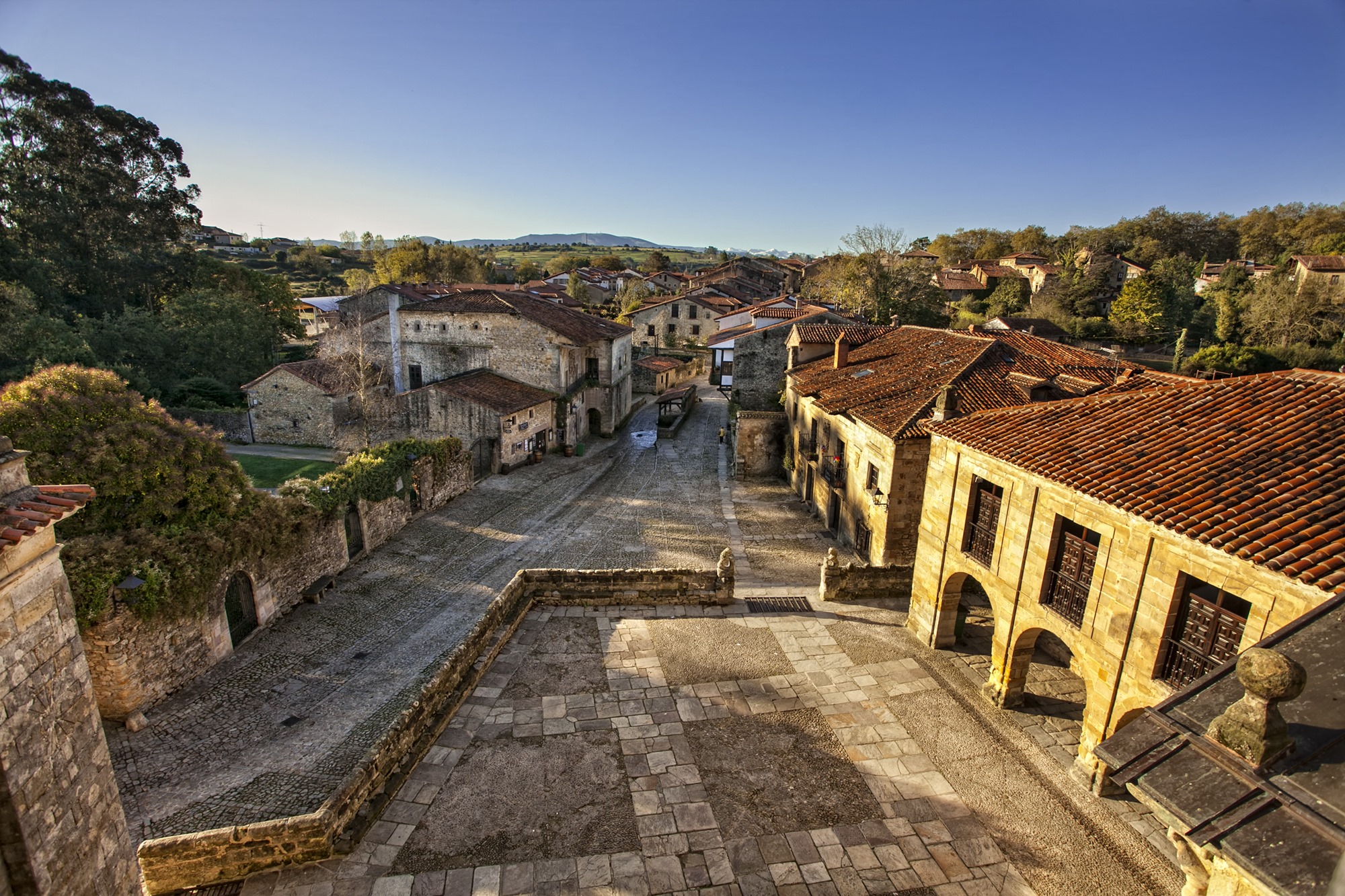 Visitar Santillana Del Mar Viajessindestino